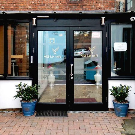 Atz&H Inn Bilston Exterior foto
